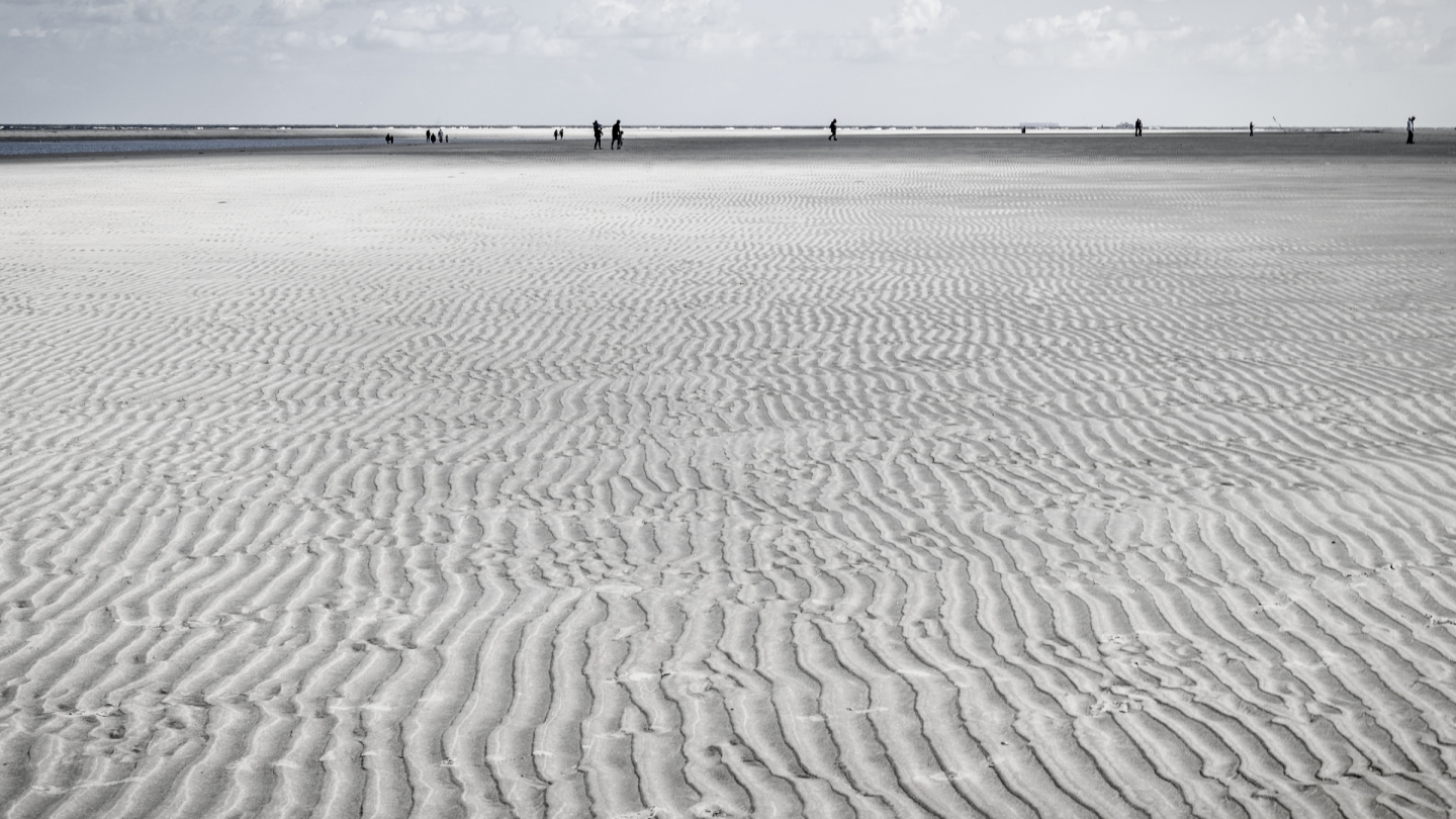 Am Strand von Langeoog bei Niedrigwasser, August 2022